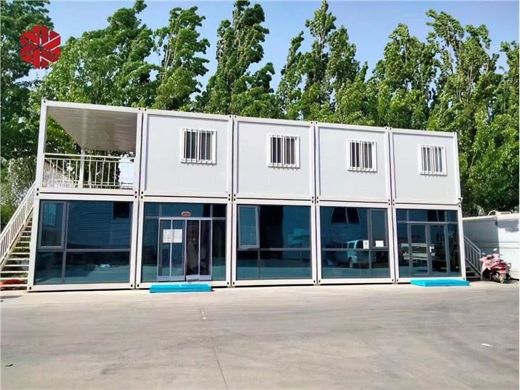 Крошечные дома из транспортных контейнеров